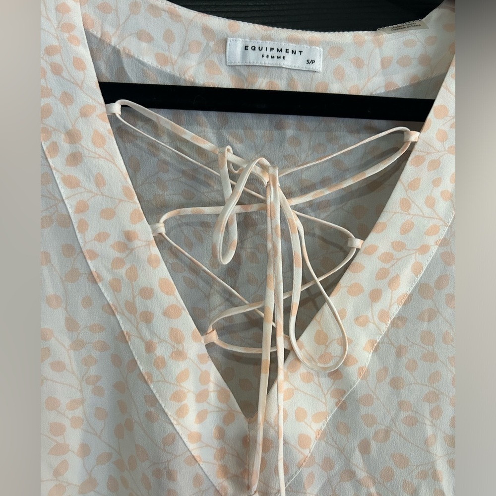 NWT Equipment Femme  Avianna Silk Blouse - Picture 3 of 6